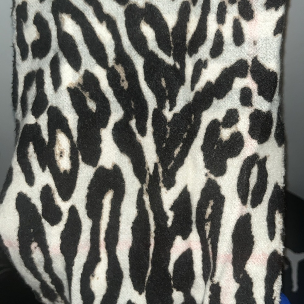 BURBERRY Cashmere Giant Check Leopard Print Reversible Fringe Scarf Camel Black - Picture 4 of 4